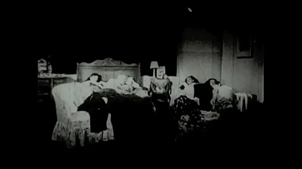 观看Retro Porn, Christmas Eve 1930s能量管