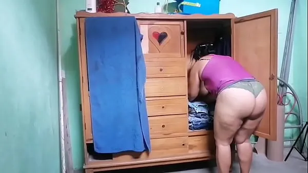 I see my stepmom with that big ass that makes my dick stand up ऊर्जा ट्यूब देखें