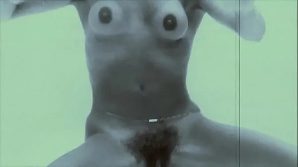 Vintage Underwater Nudes Enerji Tüpünü izleyin