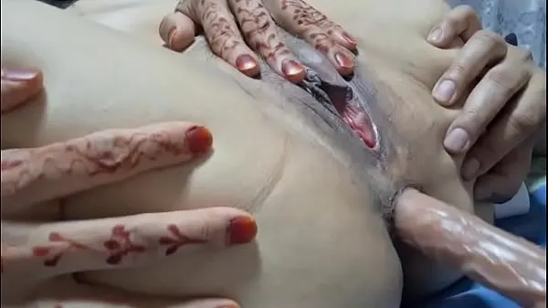 Pakistani husband sucking and play with dildo with nasreen anal and pussy Enerji Tüpünü izleyin
