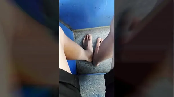 Xem Twink walking barefoot on the road and still no shoe in a tram to the city ống năng lượng