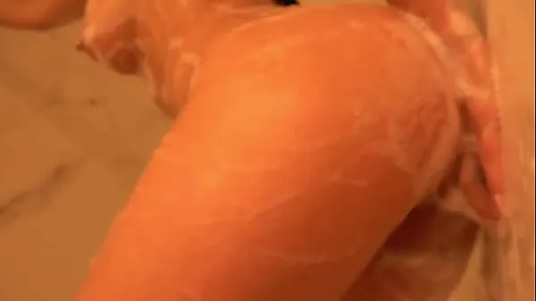 Nézze meg az Alexa Tomas' intense masturbation in the shower with 2 dildos Energy Tube-t