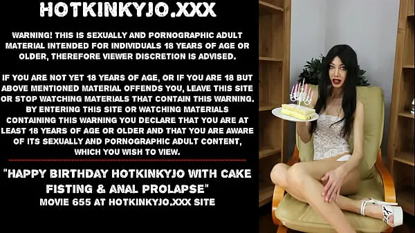 观看Happy birthday Hotkinkyjo with cake fisting & anal prolapse能量管