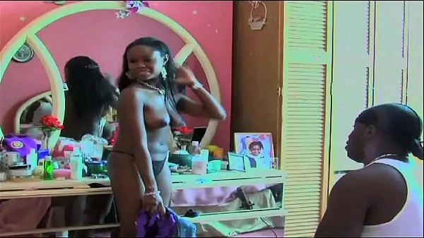ดู big titted ebony actress walks around naked on moive set at end of video หลอดพลังงาน